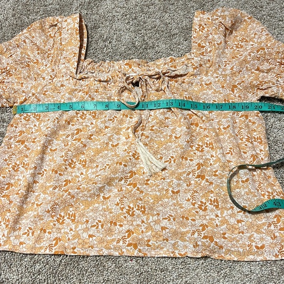 NWT Cupcakes & Cashmere Square Neck Floral Tassel Blouse Size Small Oversized - Picture 7 of 7